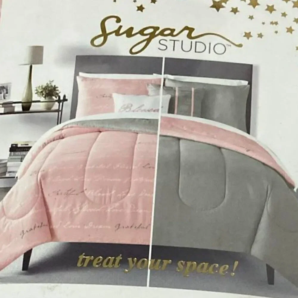 Grey and Pink Full/Queen Comforter NEW